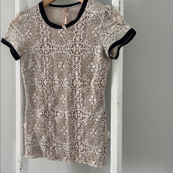 Bailey 44 Cream and Black Lace Short Sleeve elevates tee shirt Top size xs - Picture 4 of 7